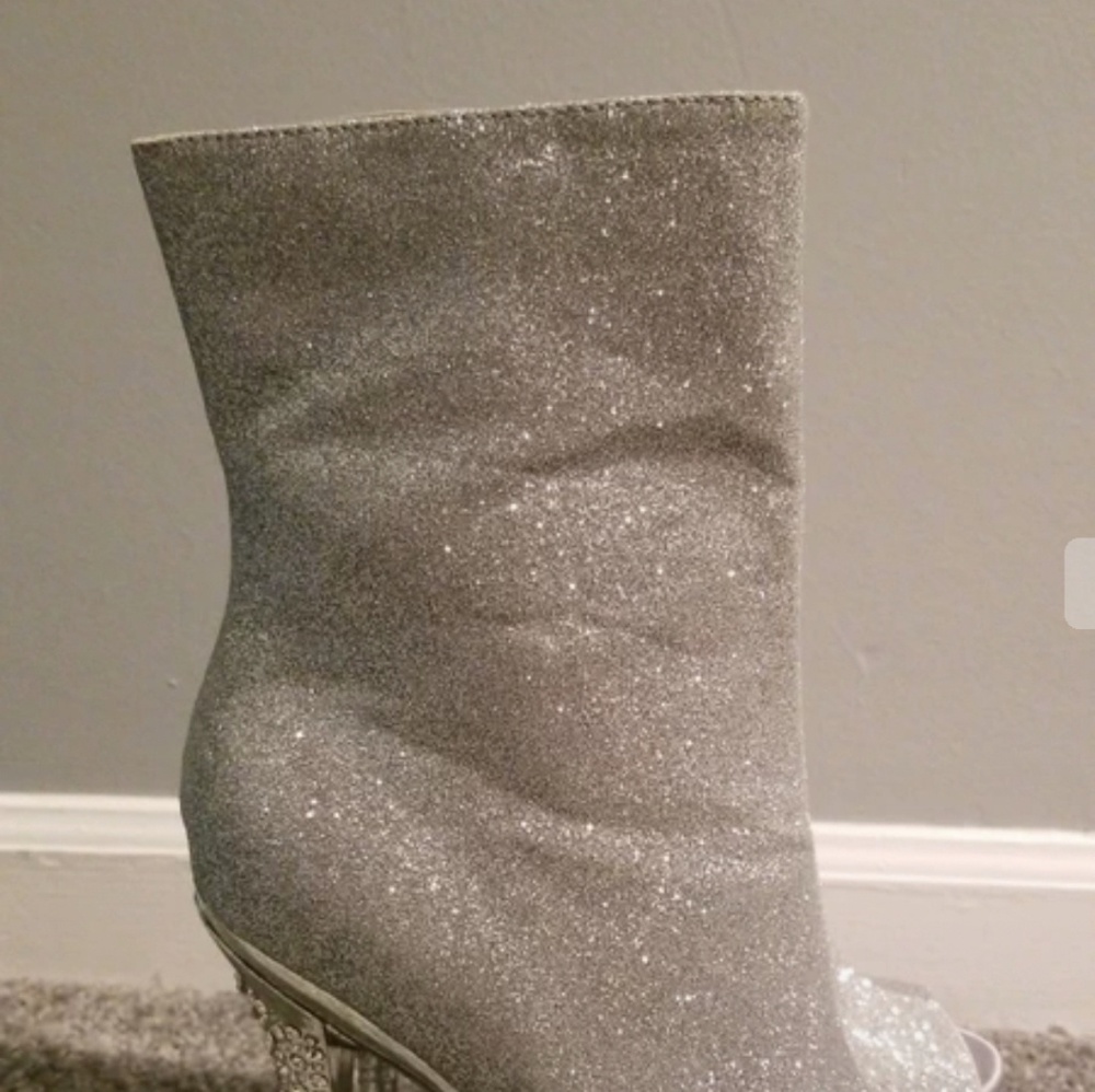 Booties - Picture 6 of 7